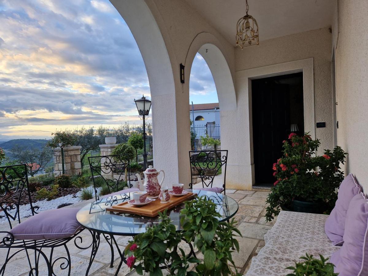 Apartment Cristina With Stunning View Vizinada ภายนอก รูปภาพ